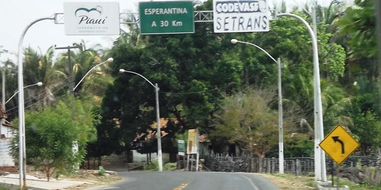 Entrada de Esperantina, próximo de onde o crime aconteceu